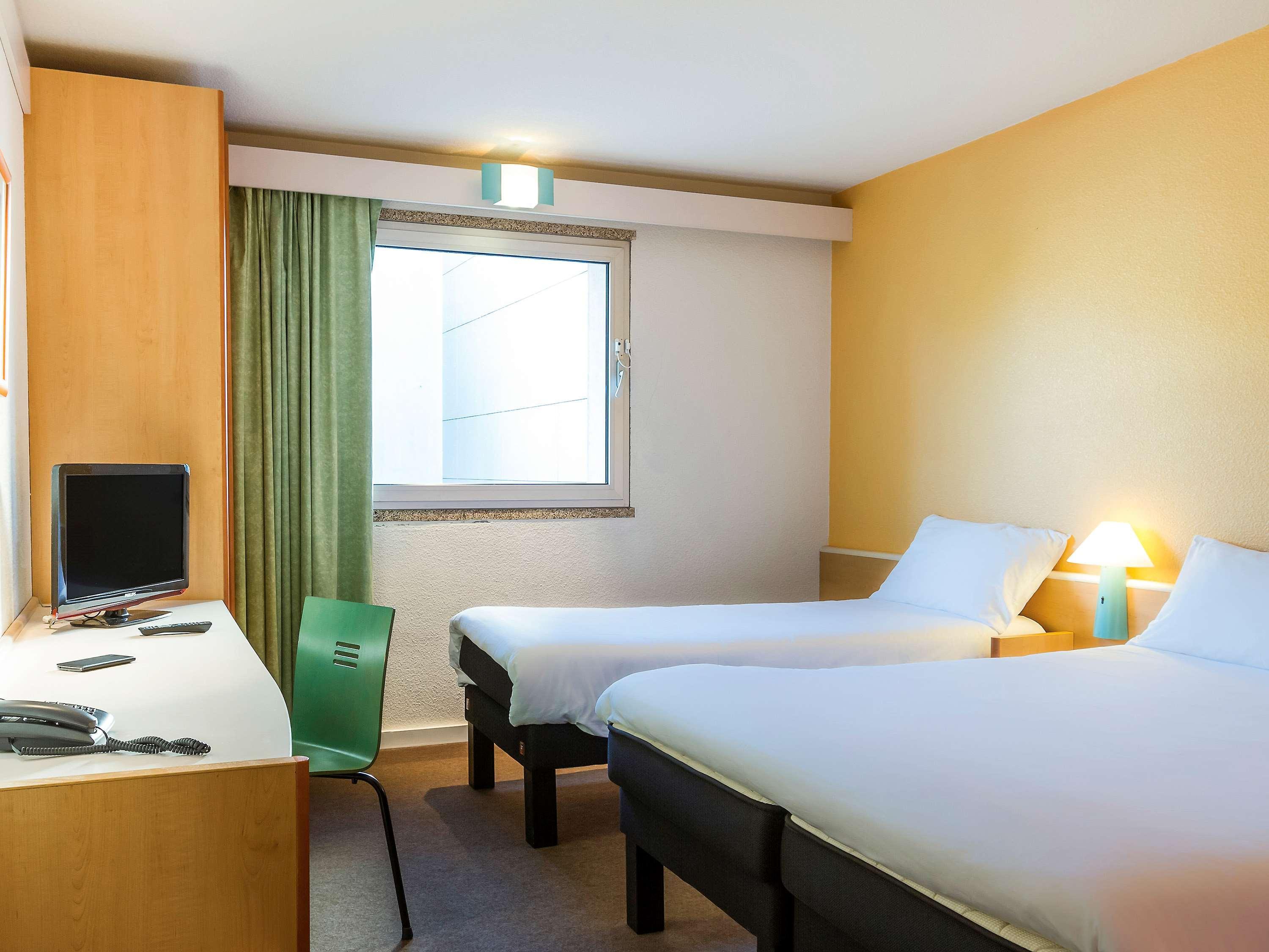 Hotel Ibis Porto Sao Joao Kültér fotó